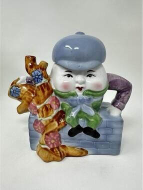 Humpty Dumpty On The Wall Teapot